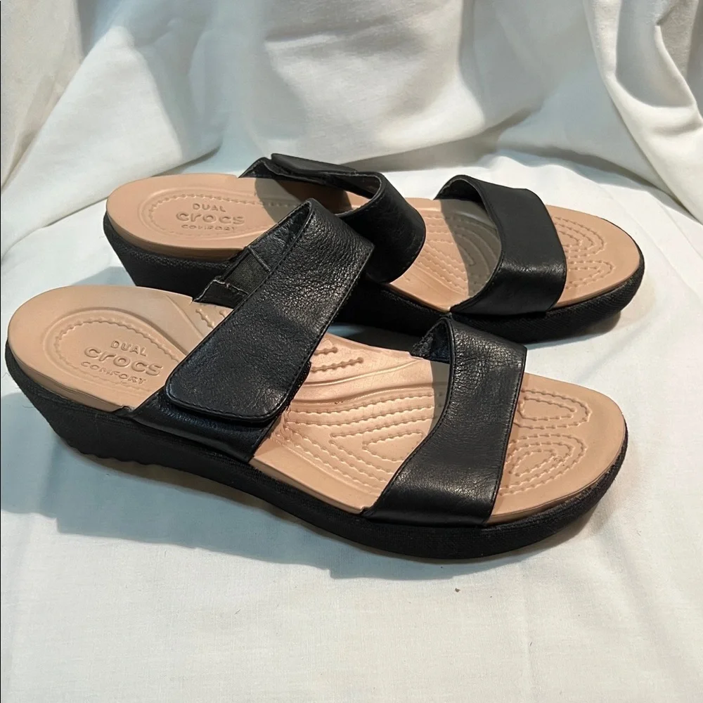 CROCS Black Women's Sandals - Picture 8 of 8